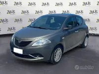 Usata Lancia Ypsilon Gold 69 CV (50 kW) 2017 Grigio Utilitaria