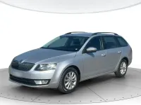 Begagnad Skoda Octavia Executive 105 HK (77 kW) 2014 Grå Kombi
