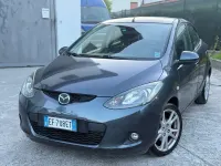 Usata Mazda 2 Inclusive 86 CV (63 kW) 2010 Grigio Utilitaria