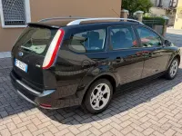Usata Ford Focus 109 CV (80 kW) 2010 Nero Station wagon
