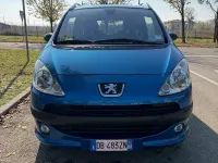 Usata Peugeot 1007 73 CV (53 kW) 2006 Blu Monovolume