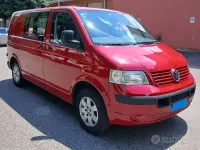 Usata VW Transporter 131 CV (96 kW) 2004 Rosso Furgone