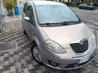 Usata Lancia Musa 95 CV (69 kW) 2009 Grigio Monovolume