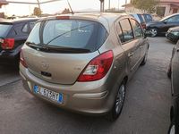 Usata Opel Corsa Enjoy 90 CV (66 kW) 2007 Oro Berlina
