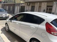 Usata Ford Fiesta Titanium 95 CV (69 kW) 2015 Bianco Utilitaria
