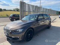 Usata BMW 318 150 CV (110 kW) 2014 Grigio Station wagon