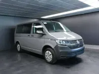 Usata VW Caravelle Trendline 110 CV (80 kW) 2022 Grigio pastello Furgone