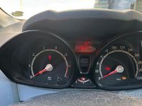 Usata Ford Fiesta 96 CV (70 kW) 2010 Grigio Utilitaria