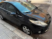 Usata Ford Fiesta Titanium 75 CV (55 kW) 2011 Nero Utilitaria