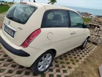 Usata Lancia Ypsilon 69 CV (50 kW) 2004 Giallo Utilitaria