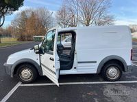 Usata Ford Transit Connect 90 CV (66 kW) 2009 Bianco Monovolume