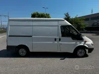 Usata Ford Transit 86 CV (63 kW) 2004 Bianco Berlina