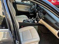 Usata BMW 530 Luxury Line 258 CV (189 kW) 2014 Nero Station wagon