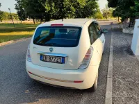 Usata Lancia Ypsilon 69 CV (50 kW) 2011 Bianco Utilitaria
