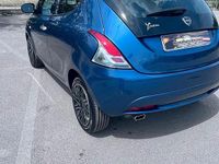 Usata Lancia Ypsilon 69 CV (50 kW) 2023 Blu Utilitaria