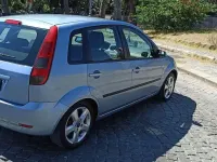Usata Ford Fiesta 75 CV (55 kW) 2005 Bluazzurro Utilitaria