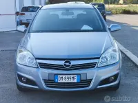 Usata Opel Astra Cosmo 115 CV (84 kW) 2008 Grigio Berlina