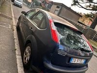 Begagnad Ford Focus 90 HK (66 kW) 2006 Blå Sedan