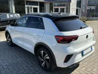 Usata VW T-Roc R-line 150 CV (110 kW) 2023 Bianco tetto nero SUV