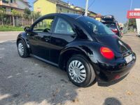 Usata VW New Beetle 102 CV (75 kW) 2002 Nero Utilitaria