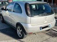 Usata Opel Corsa 75 CV (55 kW) 2006 Berlina