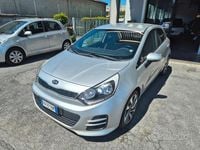 Usata Kia Rio 86 CV (63 kW) 2015 Grigio Berlina