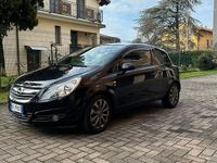 Usata Opel Corsa Club 86 CV (63 kW) 2010 Nero Utilitaria
