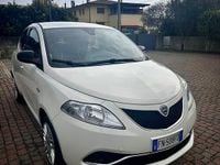 Usata Lancia Ypsilon 69 CV (50 kW) 2017 Bianco Utilitaria