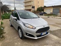 Second-hand Ford Fiesta 75 CP (55 kW) 2015 Argintiu Hatchback