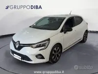 Usata Renault Clio V Business 101 CV (74 kW) 2023 Bianco Berlina