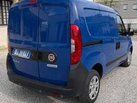 Usata Fiat Doblò 95 CV (69 kW) 2018 Blu/azzurro Monovolume