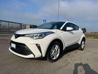 Usata Toyota C-HR Active 122 CV (89 kW) 2020 Bianco SUV