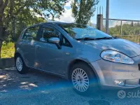 Usata Fiat Grande Punto 75 CV (55 kW) 2006 Bluazzurro Utilitaria