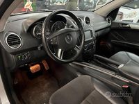 Usata Mercedes ML320 224 CV (164 kW) 2006 Grigio SUV
