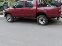 Usata Toyota HiLux 97 CV (71 kW) 1998 Rosso Pick-up