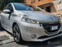 Usata Peugeot 208 Access 95 CV (69 kW) 2014 Grigio Utilitaria