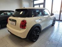 Usata Mini ONE 75 CV (55 kW) 2016 Beige Utilitaria