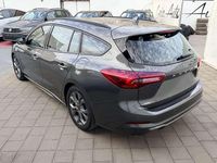 Begagnad Ford Focus ST-Line X 116 HK (85 kW) 2024 Grå Kombi