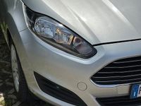 Usata Ford Fiesta 75 CV (55 kW) 2015 Grigio Utilitaria
