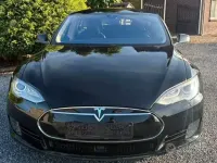 Usata Tesla Model S 135 kW (184 CV) 2015 Nero Utilitaria