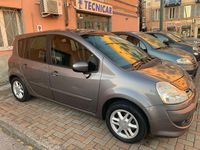 Usata Renault Modus 88 CV (64 kW) 2011 Grigio Monovolume