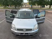 Usata Ford Fusion 101 CV (74 kW) 2004 Grigio Utilitaria