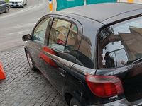 Usata Toyota Yaris Luna 86 CV (63 kW) 2001 Nero Utilitaria