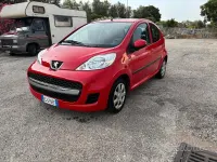 Usata Peugeot 107 68 CV (50 kW) 2011 Rosso Utilitaria