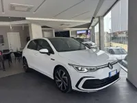 Usata VW Golf VIII R-line 150 CV (110 kW) 2023 Bianco Berlina