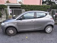 Usata Lancia Ypsilon 69 CV (50 kW) 2017 Grigio Utilitaria