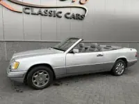 Usata Mercedes E320 220 CV (161 kW) 1995 Argento Cabrio