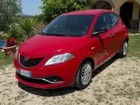 Usata Lancia Ypsilon 69 CV (50 kW) 2018 Rosso Utilitaria