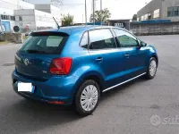 Usata VW Polo Comfortline 75 CV (55 kW) 2017 Blu Berlina