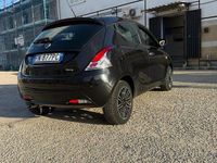 Usata Lancia Ypsilon 69 CV (50 kW) 2017 Nero Utilitaria